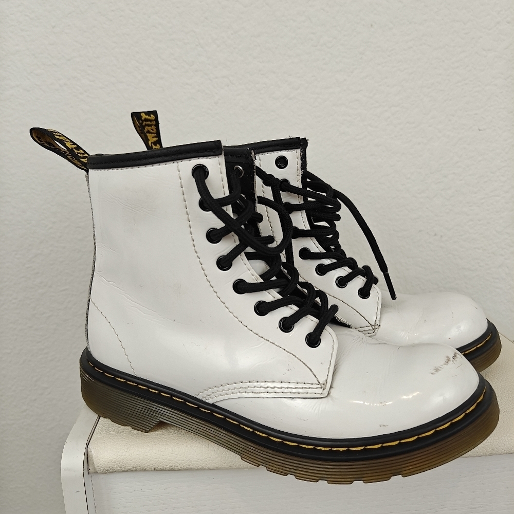 Dr. Martens Junior 1460 Leather Lace Up Boots White Leather Size 3 Kids - Picture 2 of 12